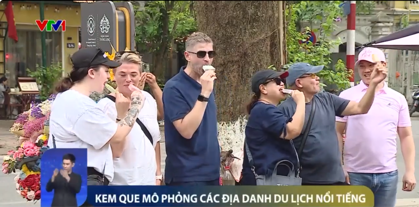  Độc đáo những que kem tạo hình các địa danh của Hà Nội ( PV VTV24 )