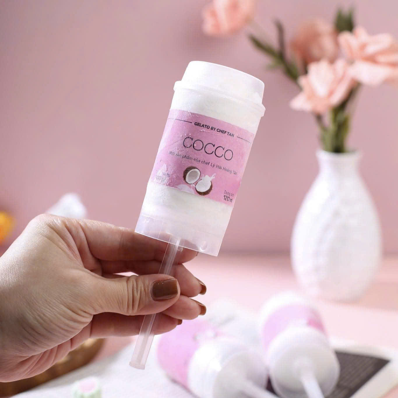 Kem ống trái cây tươi